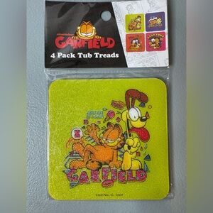Nickelodeon Garfield best buds never trust Yellow & Orange Tub Treads - 4 Pack